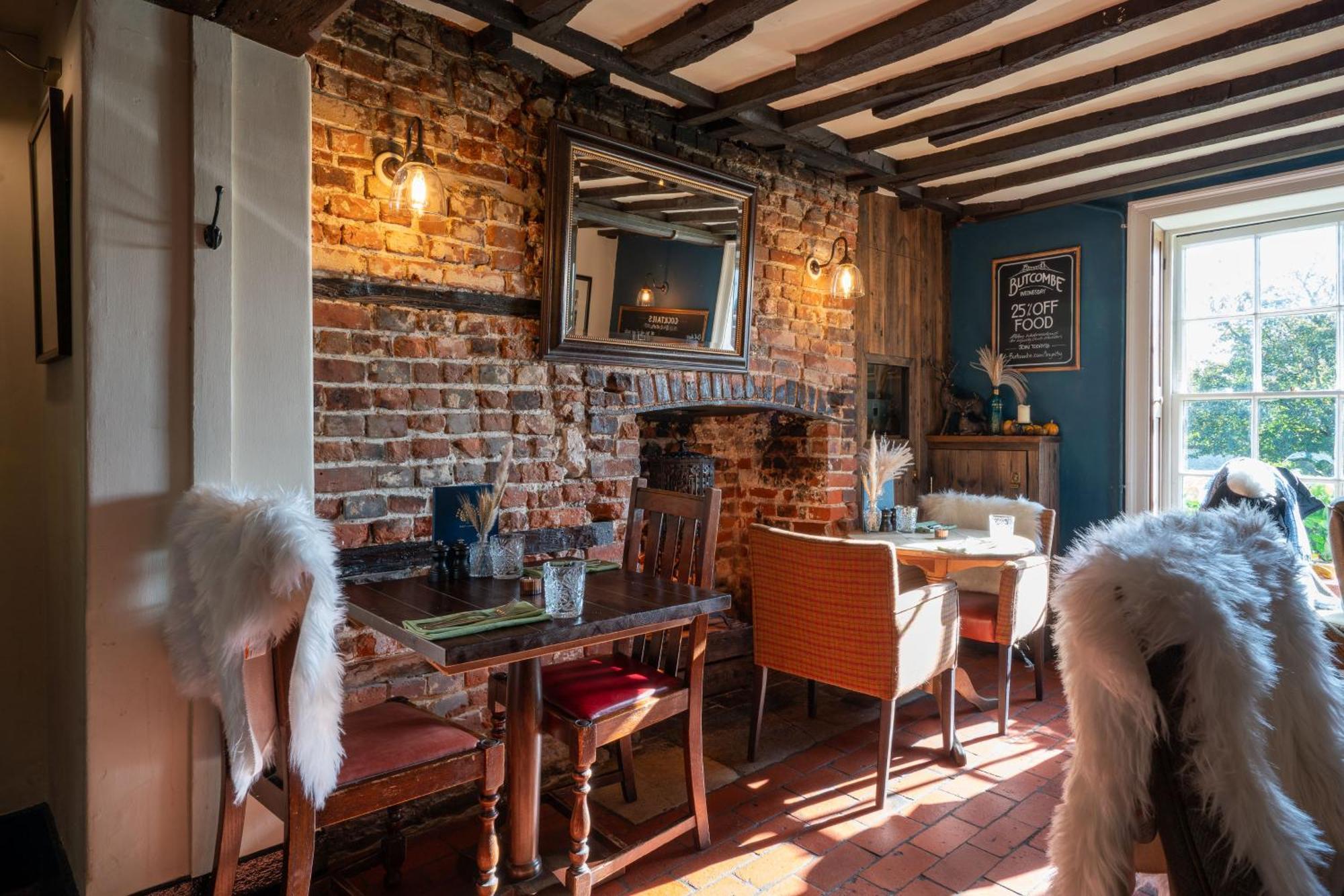 The Royal Oak Inn Chichester Exterior foto