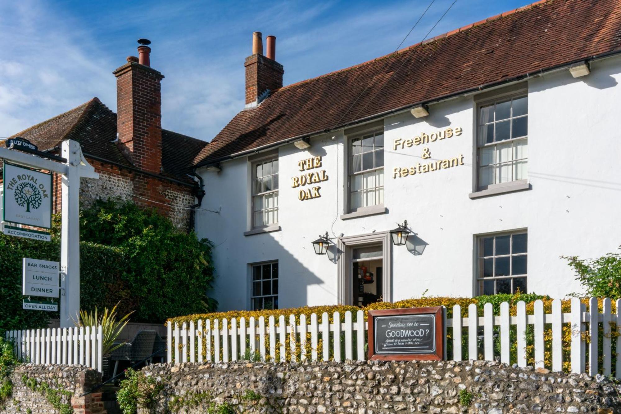 The Royal Oak Inn Chichester Exterior foto