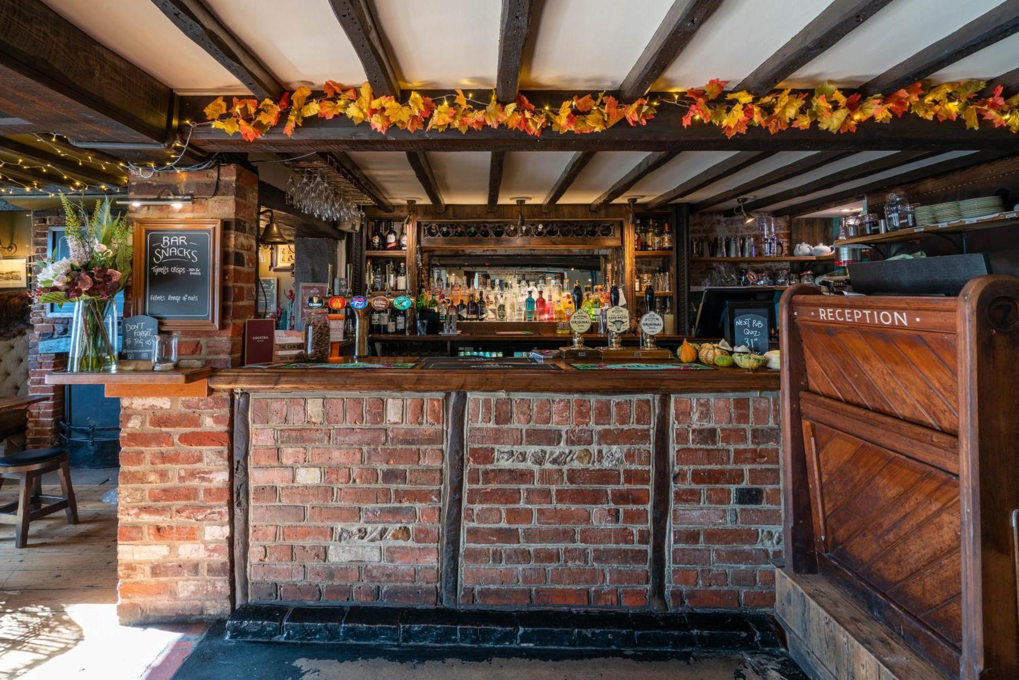 The Royal Oak Inn Chichester Exterior foto